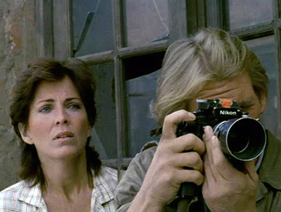 Bajo el Fuego (1983)